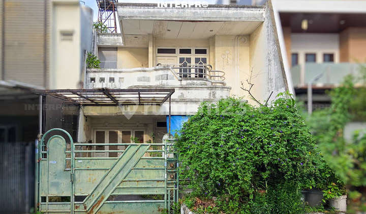 Rumah Dijual 2 Lantai di Green Garden Hadap Barat - LT 160M2