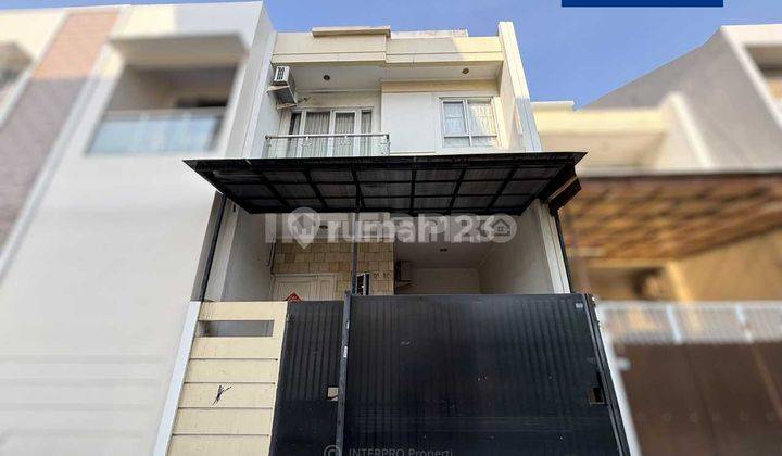 Rumah Cantik Dijual Semi Furnished Siap Huni Duri Kepa Lt 47m2 1