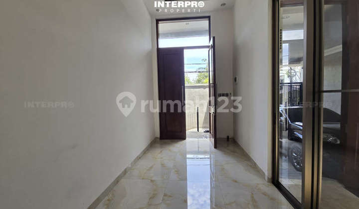 Rumah Brand New Sunrise Garden 3,5 Lantai Ada Kolam Renang 192m2 2