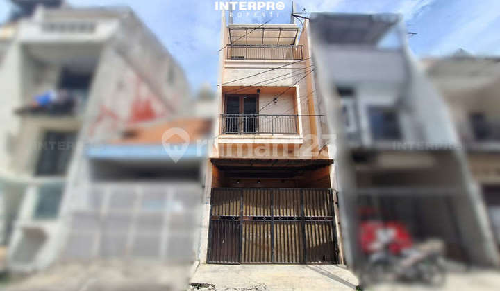Rumah Dijual Tanjung Duren Selatan Semi Furnished - LT 52M2