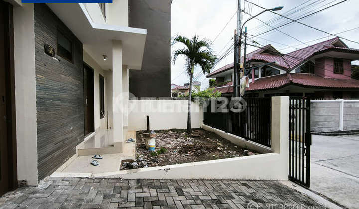 Rumah Dijual Sunrise Garden 2 Lantai Siap Huni - LT 136m2 2
