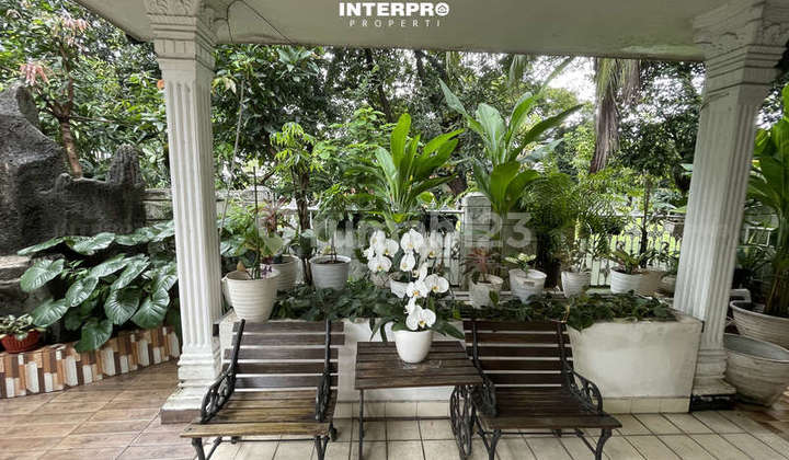 Rumah Hook Puri Indah Pencahayaan dan Sirkulasi Sangat Baik 268M2 2