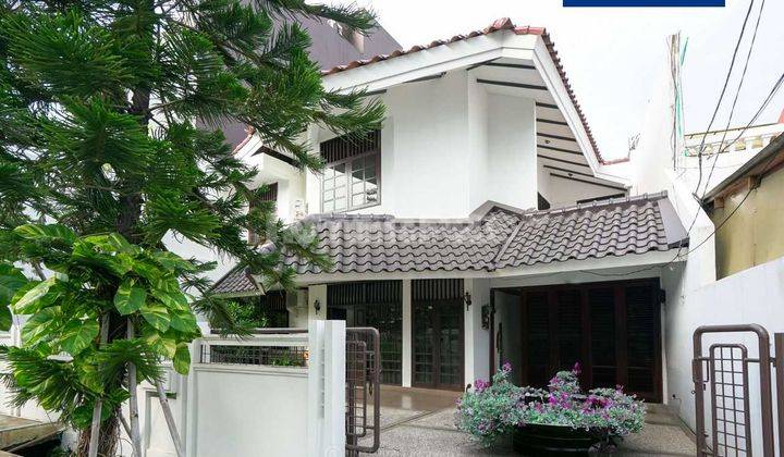 Rumah Dijual Minimalis Taman Ratu Lt 224m2 Design Interior Bagus 1