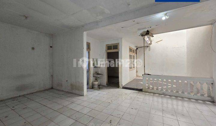 Rumah Dijual 2 Lantai Dalam Komplek Perumahan Taman Ratu Lt 126m2 2