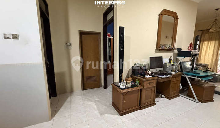 Rumah Hitung Tanah Dijual Permata Buana Hadap Selatan - 152M2 2