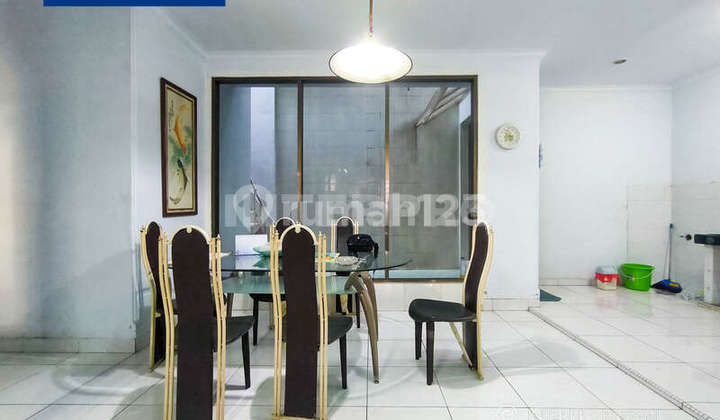 Rumah Dijual Taman Ratu Siap Huni - LT 200m2 Lokasi Strategis 2