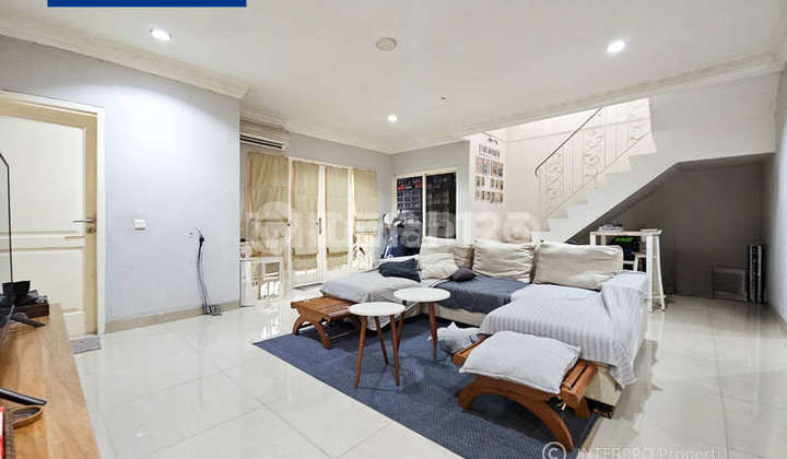 Rumah Hook Dijual Taman Kedoya Baru - LT 350m2 Blok Favorit 2