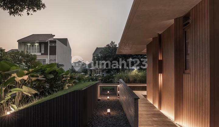 Brand New Independent Building Tropical Villa House in Alam Sutera 2