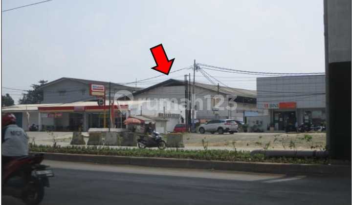 Warehouse on Jl. Raya Bekasi, Cakung, East Jakarta Warehouse on Jl. Raya Bekasi, Cakung, East Jakarta