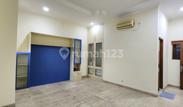 For Sale Tidy House Ready to Live, in the Elite Area of Nya Alam Sutra Telaga Biru