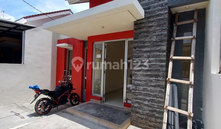 Rumah Dijual Di Cluster Ifolia, Kota Harapan Indah, cocok untuk investasi (CC0101B)