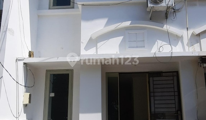 Rumah Minimalis Terawat di Arcadia
