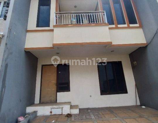 Rumah 2 Lantai di Kelapa Gading Bagus 1