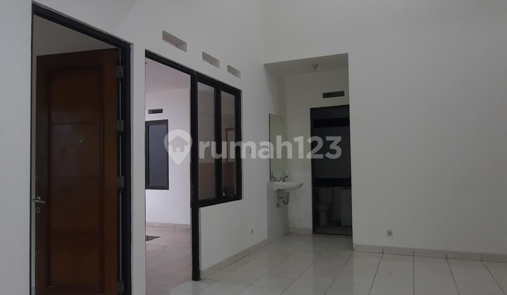 Rumah Luas Siap Huni di Aralia Harapan Indah 2