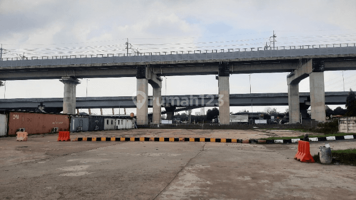 EE1301R-Gudang Outdoor disewakan Rest Area Tol Jakarta Cikampek, Tambun Selatan, Jawa Barat (EE1301R) 1