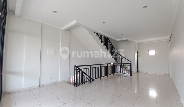 Shop House for Rent at Summarecon Crown Gading Bekasi (EH0903R) 2