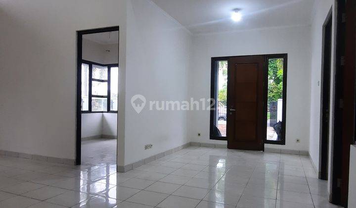 Rumah Luas, Baru Renovasi, Siap Huni 2