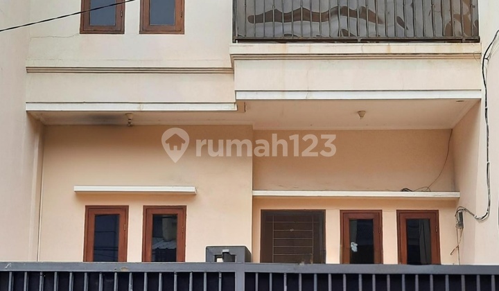 Rumah Dijual Rapi Di Kelapa Gading (EJ0801S) Rumah Dijual Rapi Di Kelapa Gading (EJ0801S)
