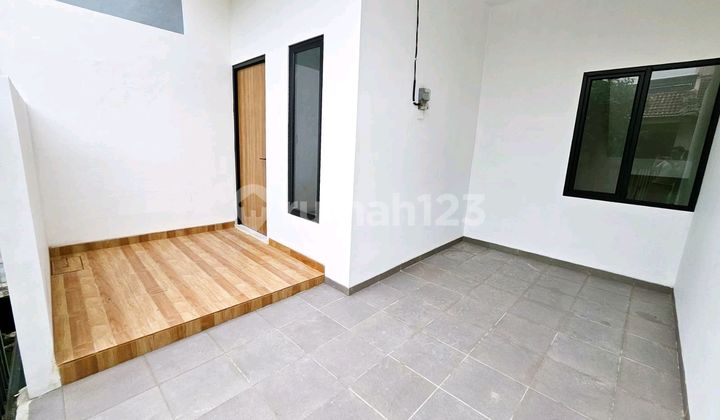 Minimalist 2-Story Purple Cottage House 2