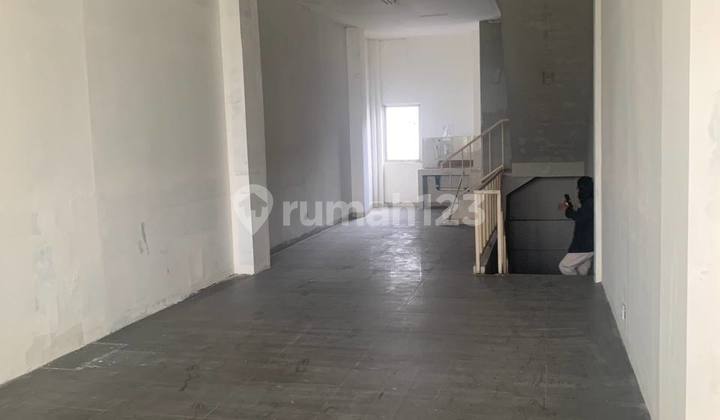 4-Storey Shop House in Rawamangun 2