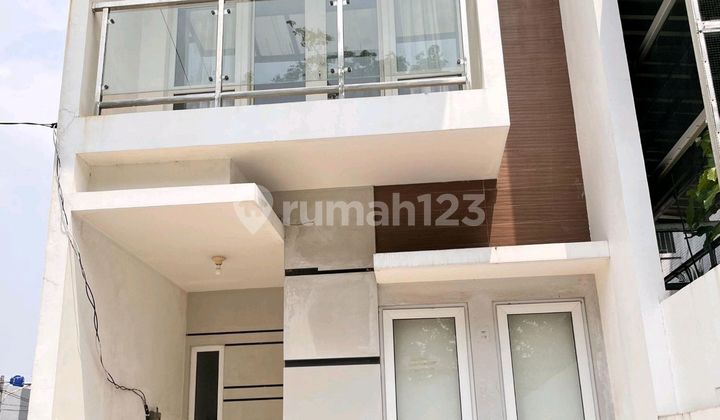 Ready-to-Live House in Kelapa Gading