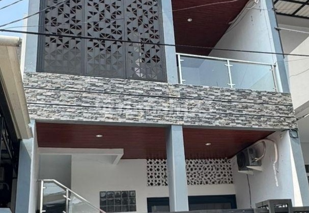 Rumah Minimalis 3.5 Lantai Di Kelapa Gading Rumah Minimalis 3.5 Lantai Di Kelapa Gading