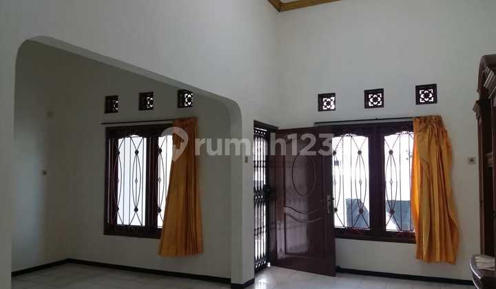 Unfurnished House with SHM Certificate, Kelapa Gading, North Jakarta (AJ3103B)