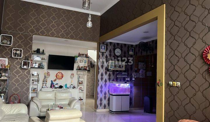 Dijual Rumah Cantik 1,5 Lantai di Nusaloka, Bsd 2