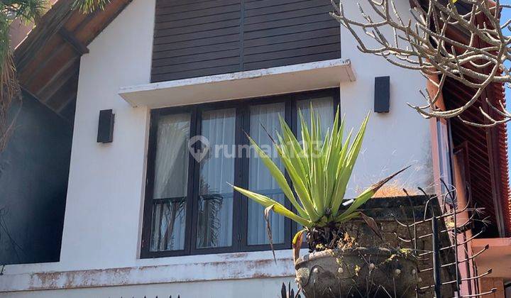 House for sale in Sidakarya, South Denpasar, close to Sanur and Renon with a Joglo feel.  1