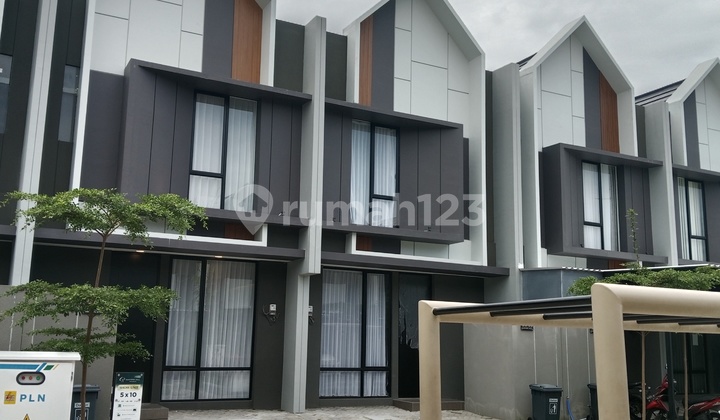 Rumah Surabaya Timur Dekat Pakuwon City 2