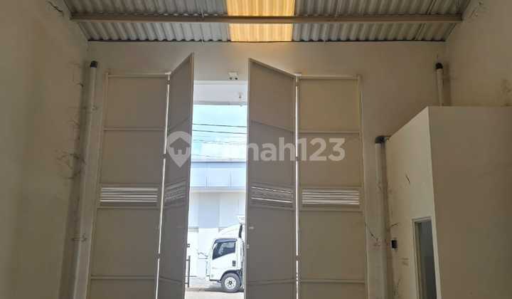 Gudang Gedangan Sidoarjo "Tritan Hub" Redy Unit