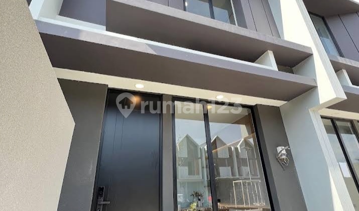 Rumah 2 Lantai Surabaya Timur " Grand Estern " Ciamik Pool 2