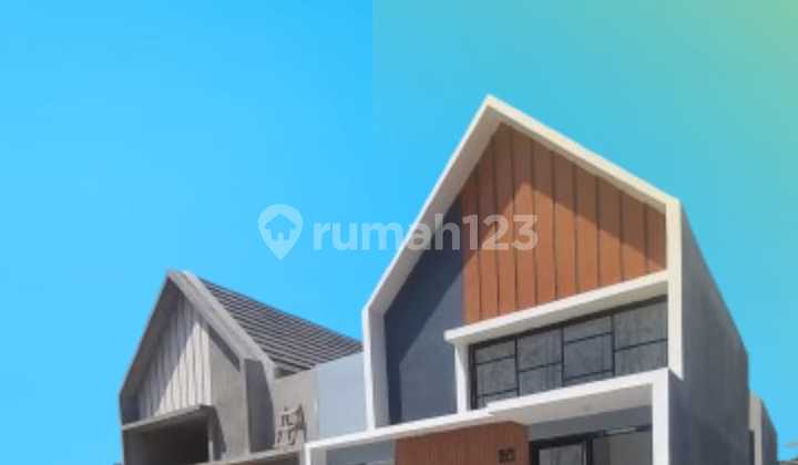 The Quen Resident House, Cerme Gresik, Beautiful Pool The Quen Resident House, Cerme Gresik, Beautiful Pool