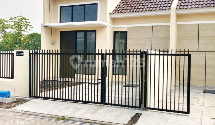 One-Story Juanda Sidoarjo House *Permata Kwangsan* Excellent Condition One-Story Juanda Sidoarjo House *Permata Kwangsan* Excellent Condition