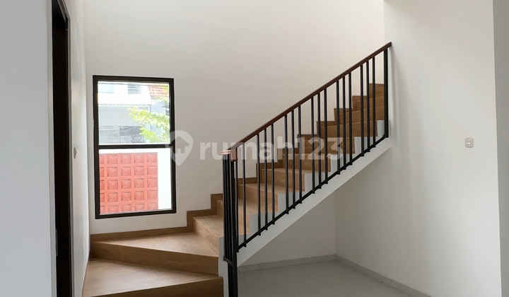 Rumah Surabaya Darmo Satelit Hook Redy Gres Rumah Surabaya Darmo Satelit Hook Redy Gres