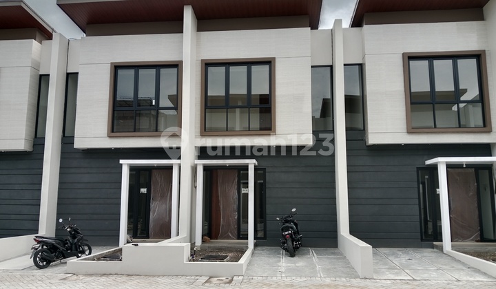 Rumah Surabaya Rungkut Wonorejo +12 Elektronik