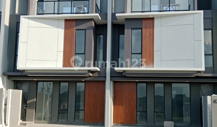 Rumah Surabaya Dekat Meer Danpakuwon City 7X12 Aticc Jalan Utama Rumah Surabaya Dekat Meer Danpakuwon City 7X12 Aticc Jalan Utama