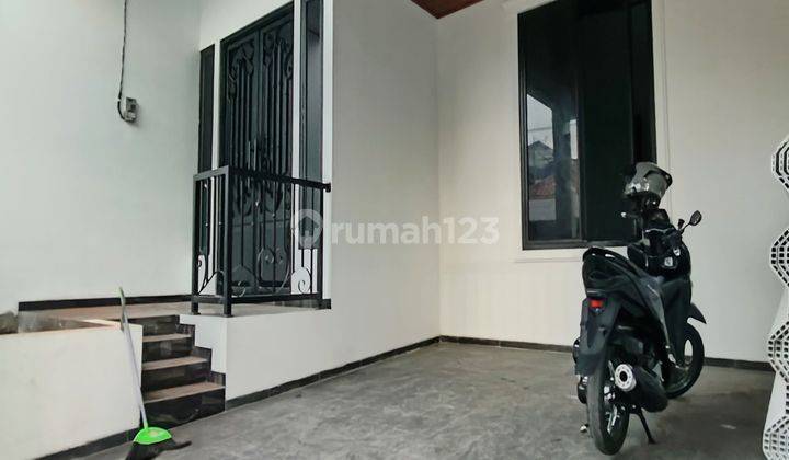 Dijual Rumah Baru Classic Modern Siap Huni Full Bata Merah  2