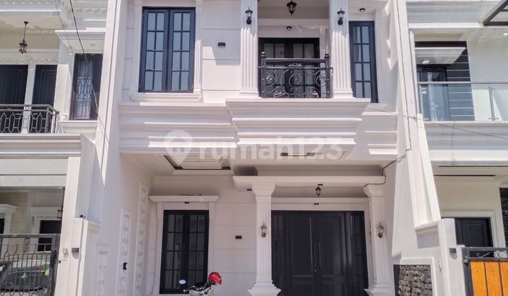Dijual Rumah Baru 2 Lantai Minimalis modern Dalam Cluster di Jalan sadar  2