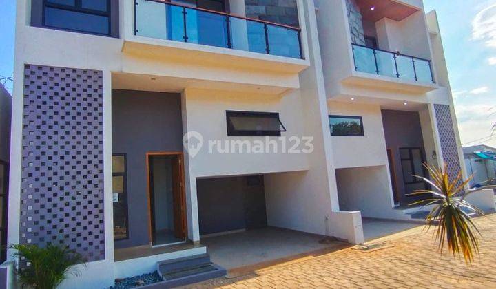 Tipe Mezzanine Rumah Minimalis Dalam Cluster Di Jagakarsa 2