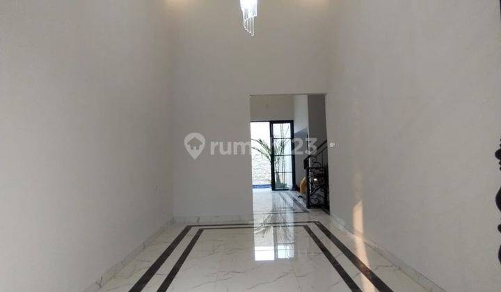 Rumah Mewah, Private Pool, Rooftop, Lokasi Premium Dekat Tol Andara 2