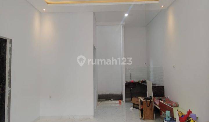 Rumah Baru Dalam Komplek Cipinang Hadap Utara Shm 2