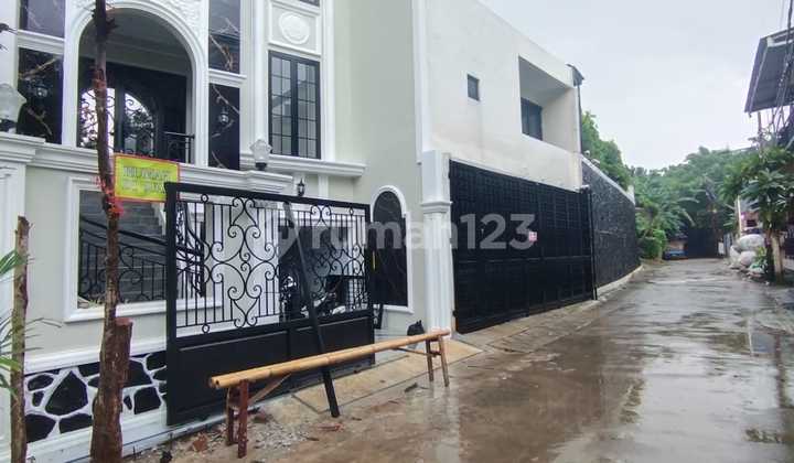 For Sale New Luxury House Ready to Occupied Jagakarsa Area 2