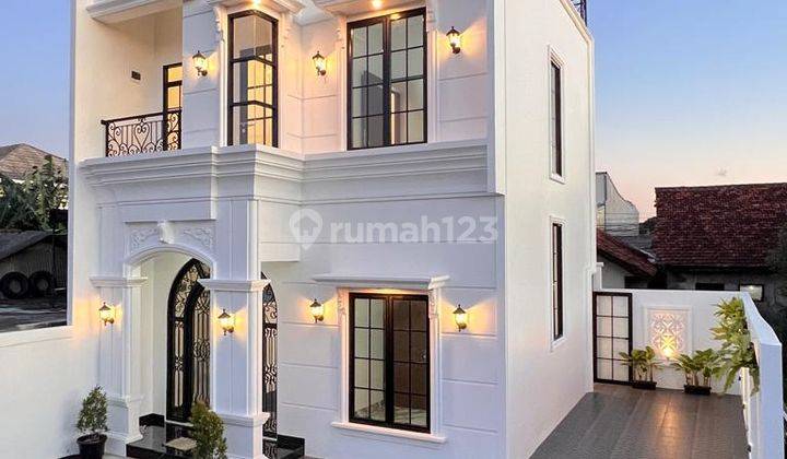 Rumah Mewah American Classic 3 Lantai Di Beji Depok 2