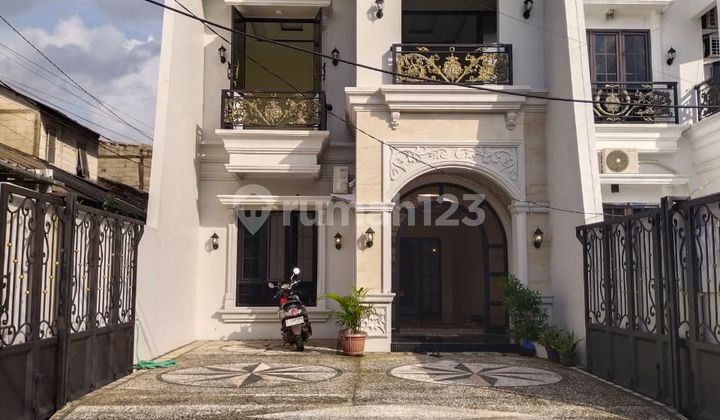 Rumah Baru Siap Huni Akses Dua Mobil Non Cluster