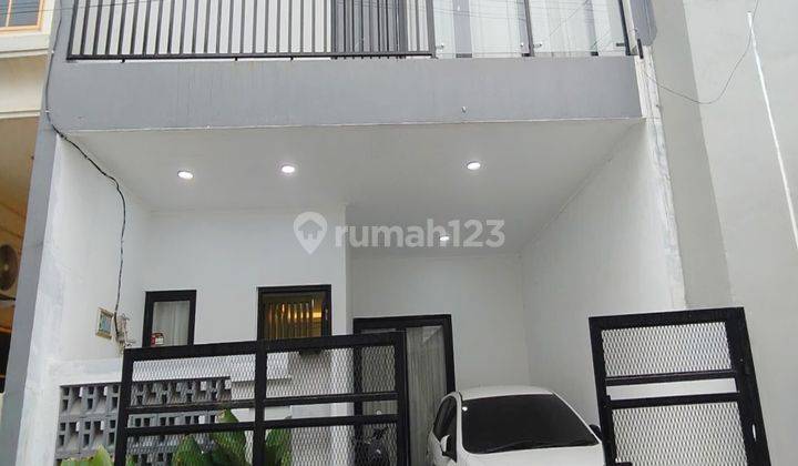 Full Furnist Rumah Mewah 2 Lantai Dalam Cluster Ciracas 1