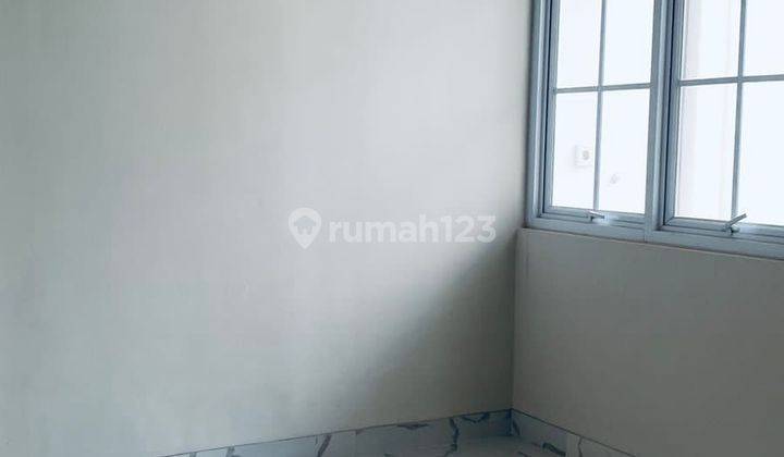Jual dalam cluater sevilla siap huni dan baru renov 2