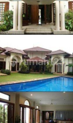 Jual rumah mewah ada swiming pool pribadi 2