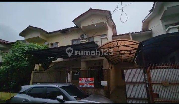 Rumah 2 lt siap huni di tengah kota jakarta lokasi startegis 1