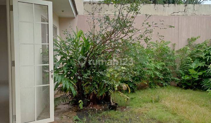 Rumah 2 lt siap huni lokasi the green bsd nyaman dan asri   1